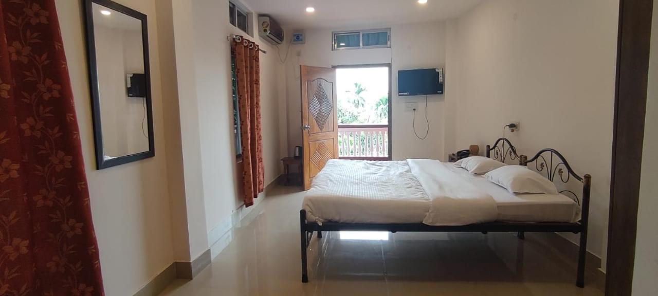 Hilltop Lodge Guwahati Kamer foto